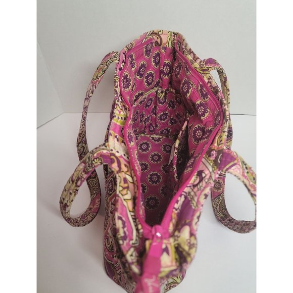 Vera Bradley Bag, 12" x 9" Pre-Owned in Very Good Shape - Picture 6 of 7